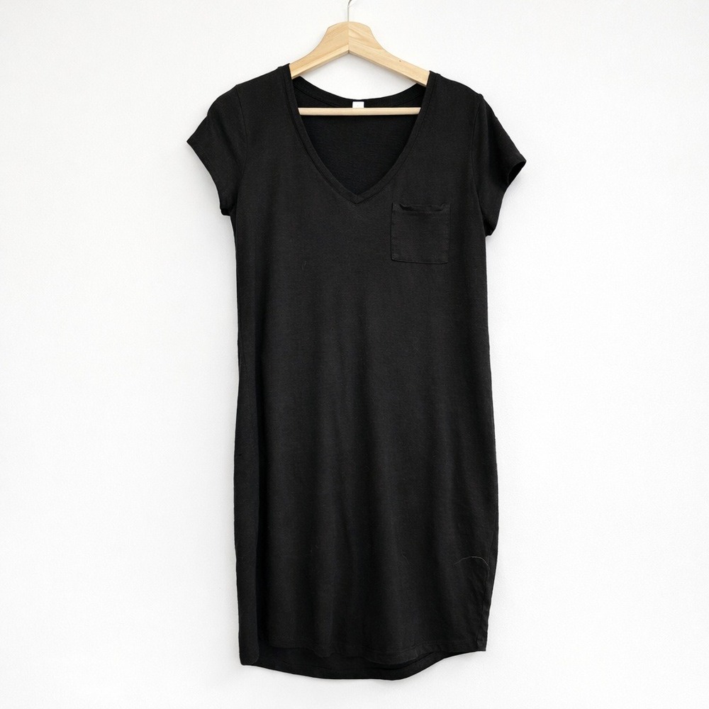Gap Black T‑Shirt Dress Medium Short Sleeve V‑Neck Cotton Casual Minimalist